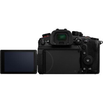 Panasonic Lumix GH6 Body + 12-60mm f/2.8-4 Lens