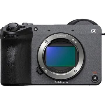 Sony FX2 Body + Sony FE 24-50mm f/2,8 G Lensli Kit
