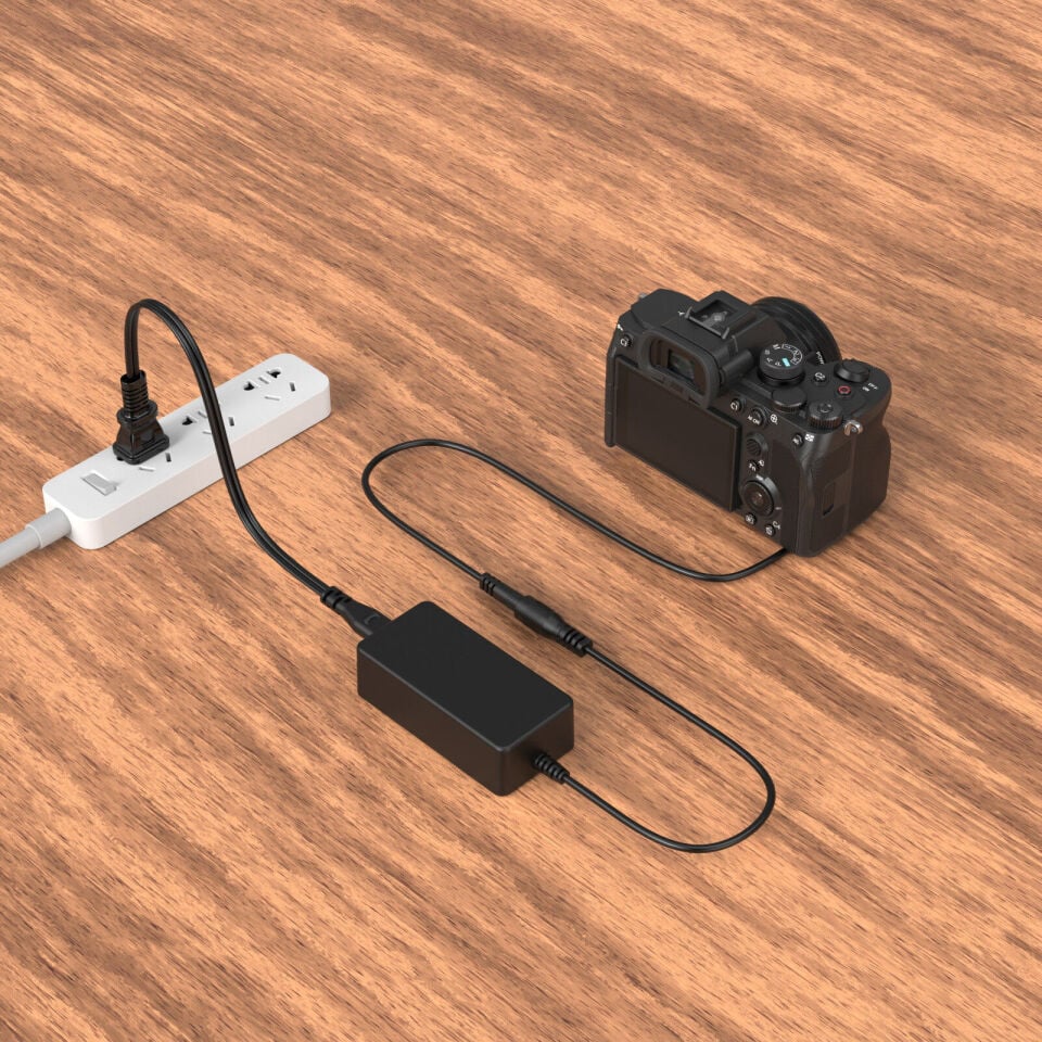 SmallRig 4268B Sony NP-FZ100 için Güç Adaptörlü Sahte Batarya