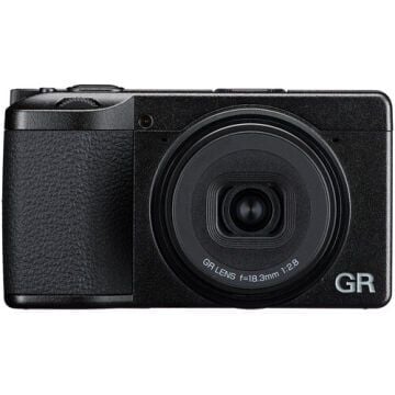 Ricoh GR IV Dijital Fotoğraf Makinesi