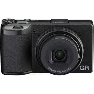 Ricoh GR IV Dijital Fotoğraf Makinesi