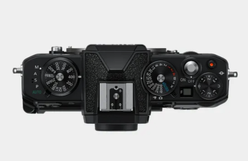 Nikon Z fc Body (Canlı Kırmızı)