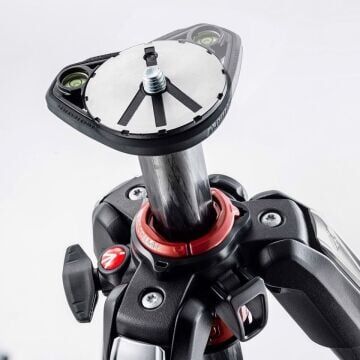 Manfrotto MT055CXPRO3 055serisi 3 Kademeli Karbonfiber Tripod