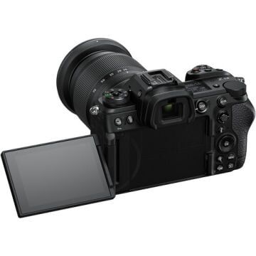 Nikon Z6 III 24-70mm f/4 S Lens