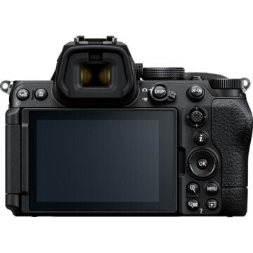 Nikon Z5 II 24-200mm f/4-6.3 Lensli Fotoğraf Makinesi