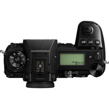 Panasonic Lumix DC-S1 + 24-105mm Lens